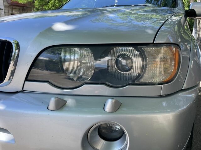 Серый БМВ Х5, объемом двигателя 3 л и пробегом 350 тыс. км за 8000 $, фото 4 на Automoto.ua