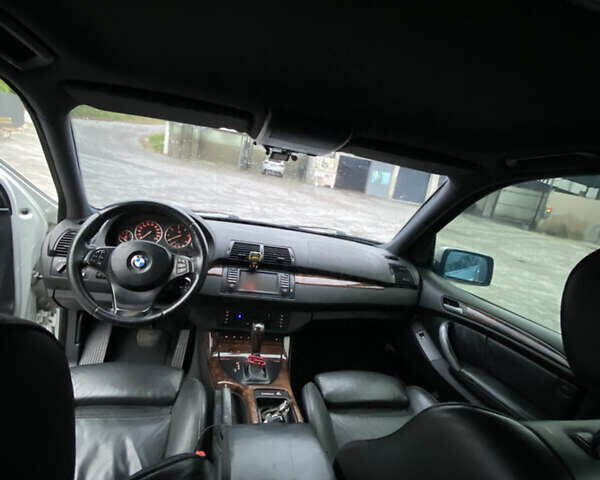 Серый БМВ Х5, объемом двигателя 2.99 л и пробегом 440 тыс. км за 9800 $, фото 20 на Automoto.ua