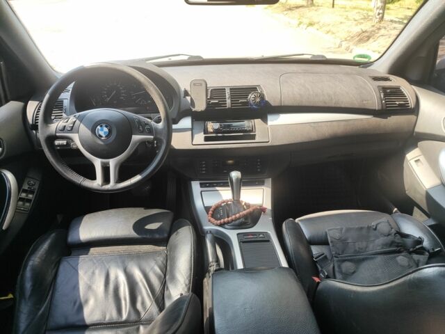 Серый БМВ Х5, объемом двигателя 3 л и пробегом 316 тыс. км за 5500 $, фото 5 на Automoto.ua