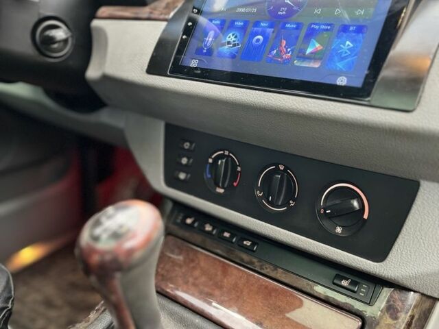 Серый БМВ Х5, объемом двигателя 3 л и пробегом 200 тыс. км за 3400 $, фото 9 на Automoto.ua