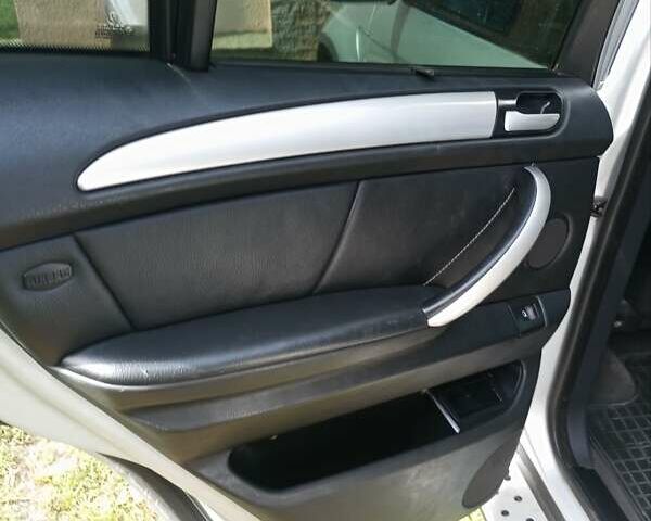 Серый БМВ Х5, объемом двигателя 2.93 л и пробегом 452 тыс. км за 9100 $, фото 8 на Automoto.ua