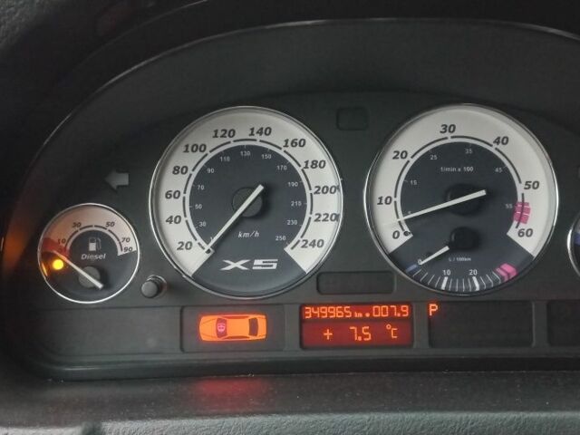 Серый БМВ Х5, объемом двигателя 3 л и пробегом 349 тыс. км за 4500 $, фото 7 на Automoto.ua
