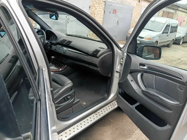 Серый БМВ Х5, объемом двигателя 3 л и пробегом 350 тыс. км за 3850 $, фото 7 на Automoto.ua