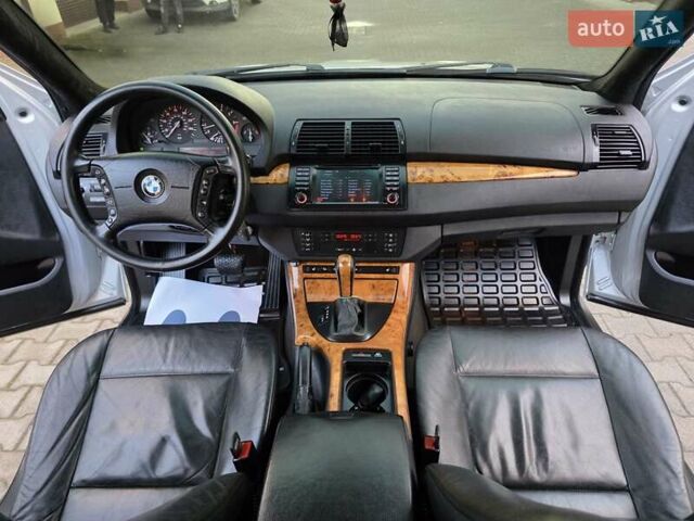 Серый БМВ Х5, объемом двигателя 3 л и пробегом 295 тыс. км за 7999 $, фото 92 на Automoto.ua