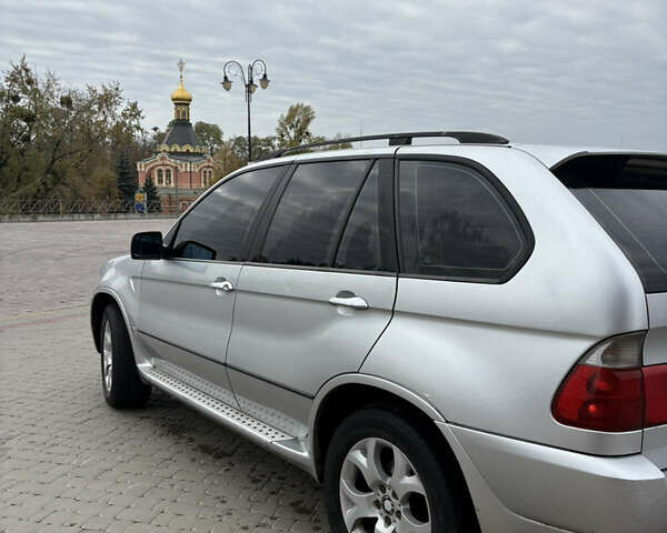 Серый БМВ Х5, объемом двигателя 3 л и пробегом 310 тыс. км за 8500 $, фото 5 на Automoto.ua