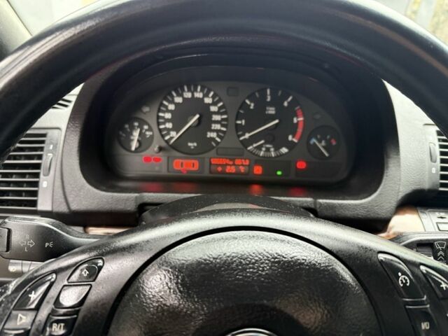 Серый БМВ Х5, объемом двигателя 2.9 л и пробегом 500 тыс. км за 7400 $, фото 12 на Automoto.ua