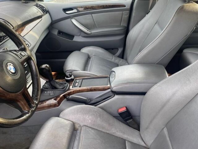 Серый БМВ Х5, объемом двигателя 3 л и пробегом 380 тыс. км за 4976 $, фото 6 на Automoto.ua