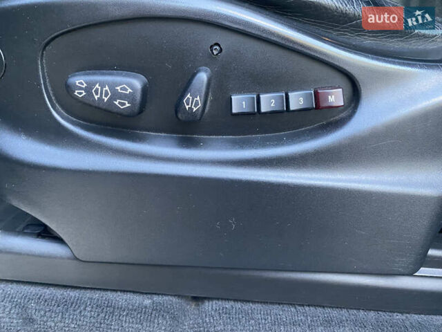 Серый БМВ Х5, объемом двигателя 2.98 л и пробегом 300 тыс. км за 8800 $, фото 15 на Automoto.ua