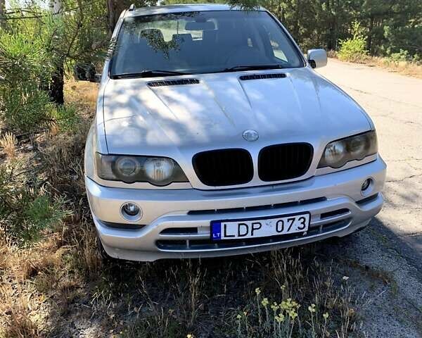 Серый БМВ Х5, объемом двигателя 3 л и пробегом 320 тыс. км за 4500 $, фото 10 на Automoto.ua