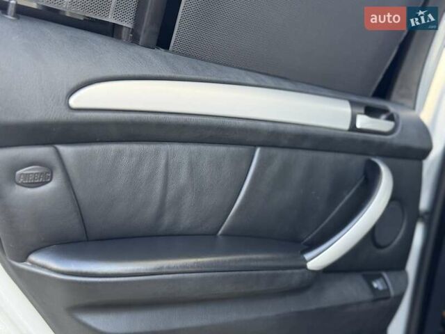 Серый БМВ Х5, объемом двигателя 4.6 л и пробегом 240 тыс. км за 6700 $, фото 41 на Automoto.ua