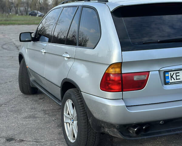 Серый БМВ Х5, объемом двигателя 2.93 л и пробегом 280 тыс. км за 10500 $, фото 7 на Automoto.ua