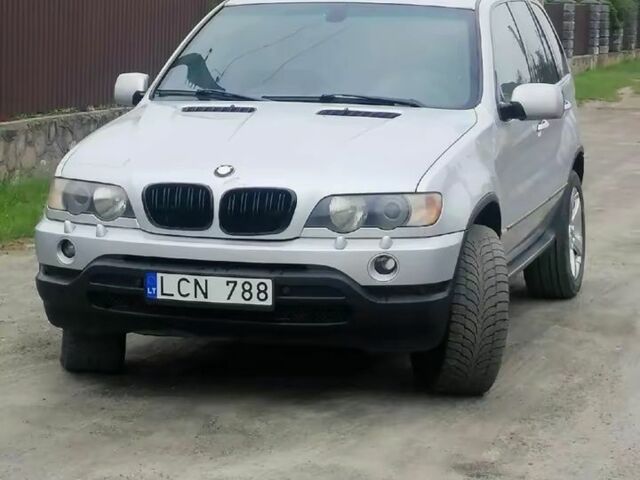 Серый БМВ Х5, объемом двигателя 3 л и пробегом 400 тыс. км за 4700 $, фото 2 на Automoto.ua