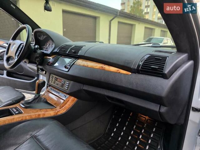 Серый БМВ Х5, объемом двигателя 3 л и пробегом 295 тыс. км за 7999 $, фото 80 на Automoto.ua