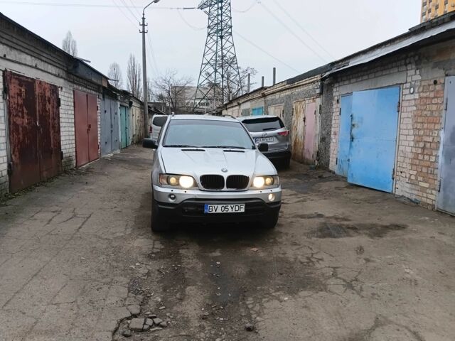 Серый БМВ Х5, объемом двигателя 3 л и пробегом 350 тыс. км за 3850 $, фото 1 на Automoto.ua