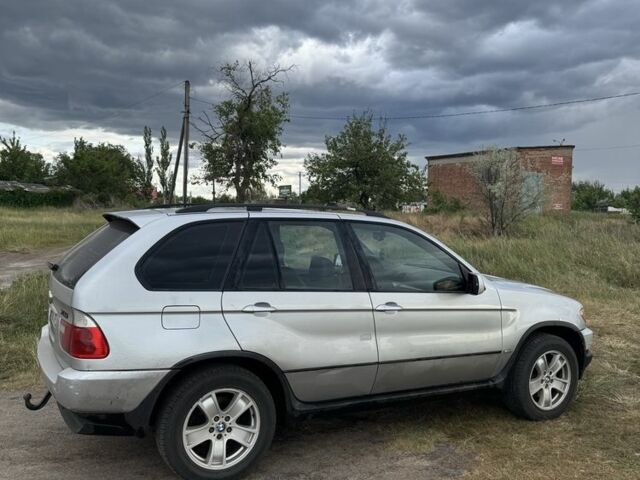 Серый БМВ Х5, объемом двигателя 3 л и пробегом 340 тыс. км за 5200 $, фото 2 на Automoto.ua
