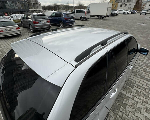 Серый БМВ Х5, объемом двигателя 3 л и пробегом 500 тыс. км за 9200 $, фото 5 на Automoto.ua