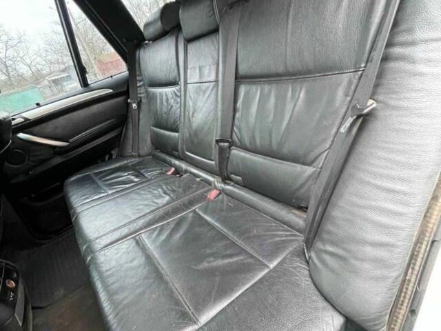 Серый БМВ Х5, объемом двигателя 0 л и пробегом 370 тыс. км за 4999 $, фото 4 на Automoto.ua