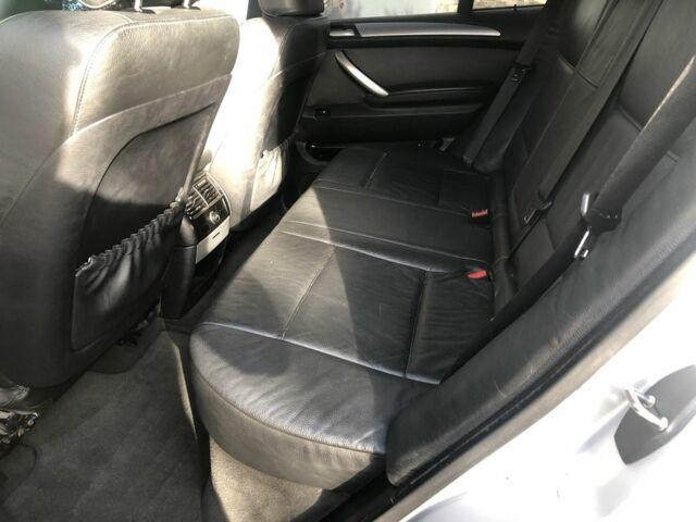 Серый БМВ Х5, объемом двигателя 2.9 л и пробегом 363 тыс. км за 5500 $, фото 4 на Automoto.ua