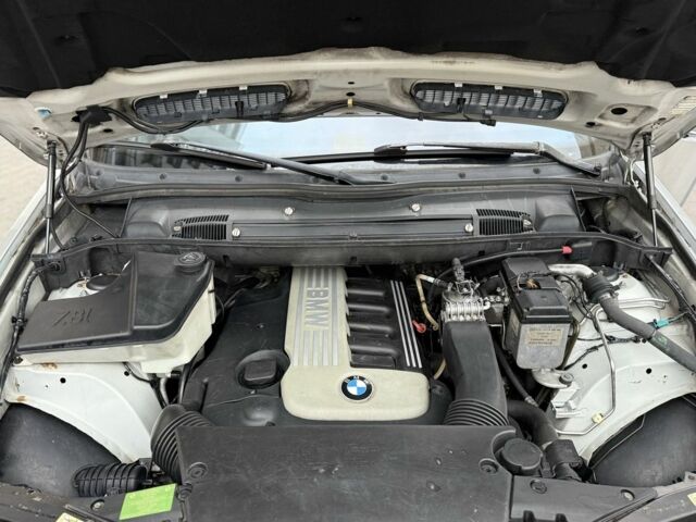 Серый БМВ Х5, объемом двигателя 3 л и пробегом 2 тыс. км за 4950 $, фото 9 на Automoto.ua