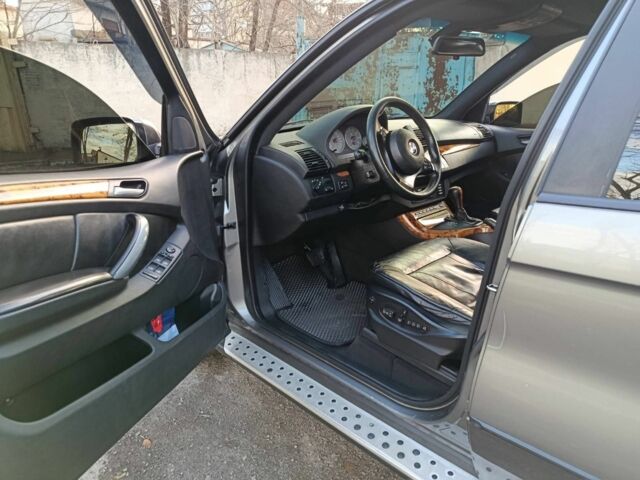 Серый БМВ Х5, объемом двигателя 4.8 л и пробегом 230 тыс. км за 7499 $, фото 11 на Automoto.ua