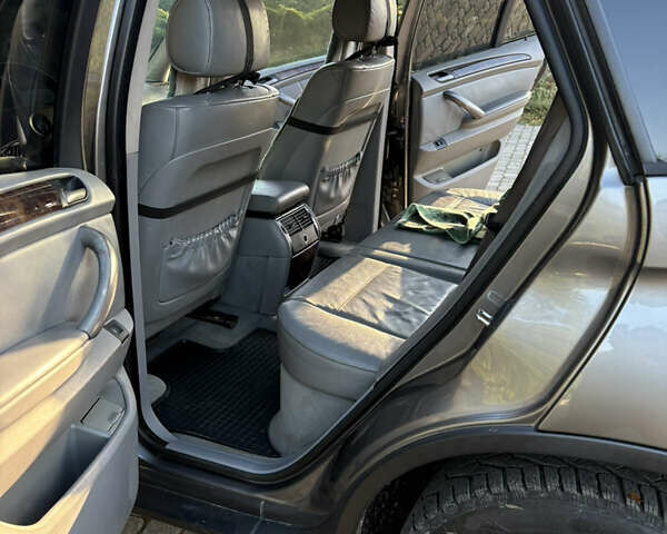 Сірий БМВ Х5, об'ємом двигуна 2.99 л та пробігом 348 тис. км за 9500 $, фото 5 на Automoto.ua