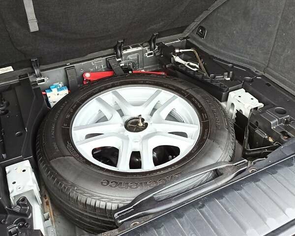 Сірий БМВ Х5, об'ємом двигуна 2.99 л та пробігом 279 тис. км за 13000 $, фото 1 на Automoto.ua