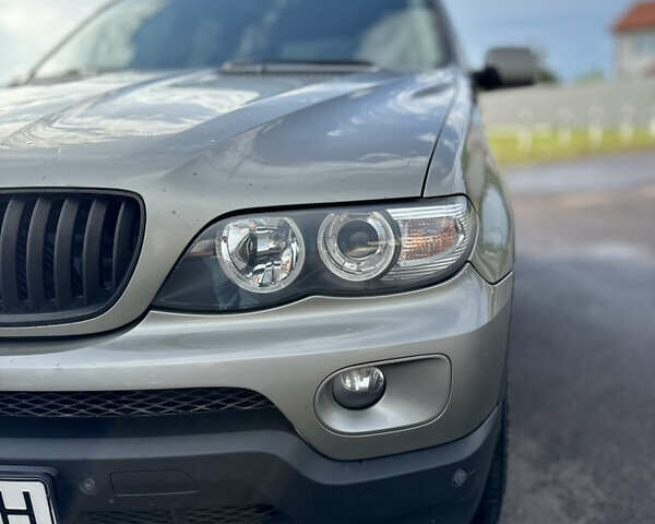 Серый БМВ Х5, объемом двигателя 3 л и пробегом 423 тыс. км за 8999 $, фото 5 на Automoto.ua
