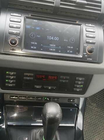 Серый БМВ Х5, объемом двигателя 2.99 л и пробегом 400 тыс. км за 9700 $, фото 1 на Automoto.ua