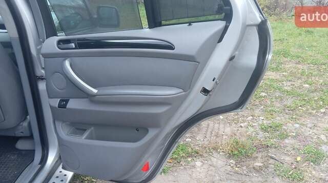 Серый БМВ Х5, объемом двигателя 2.99 л и пробегом 400 тыс. км за 9700 $, фото 5 на Automoto.ua