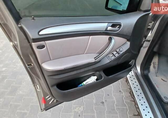 Сірий БМВ Х5, об'ємом двигуна 3 л та пробігом 260 тис. км за 12000 $, фото 19 на Automoto.ua
