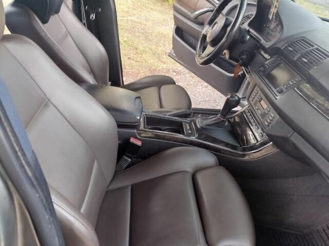 Серый БМВ Х5, объемом двигателя 3 л и пробегом 511 тыс. км за 10399 $, фото 14 на Automoto.ua