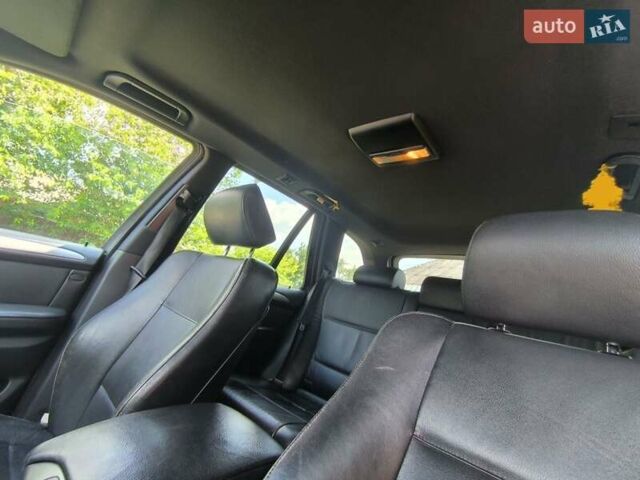 Серый БМВ Х5, объемом двигателя 3 л и пробегом 315 тыс. км за 6912 $, фото 5 на Automoto.ua