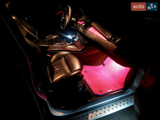 Серый БМВ Х5, объемом двигателя 3.01 л и пробегом 300 тыс. км за 4200 $, фото 2 на Automoto.ua