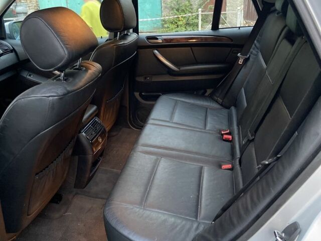 Серый БМВ Х5, объемом двигателя 3 л и пробегом 348 тыс. км за 5823 $, фото 7 на Automoto.ua