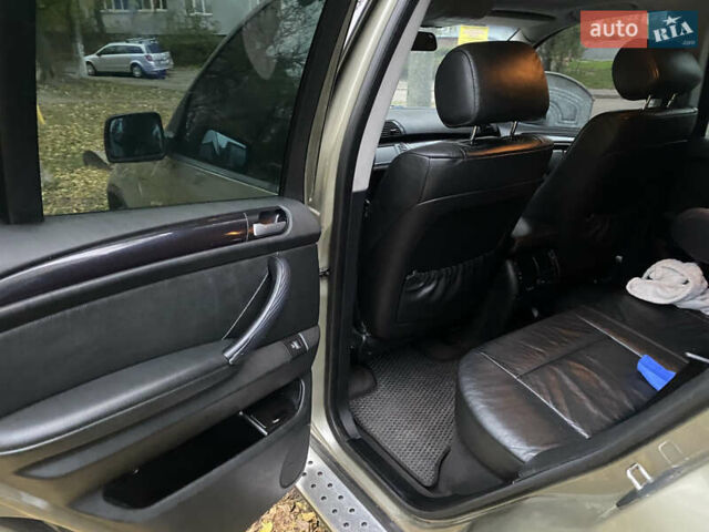 Серый БМВ Х5, объемом двигателя 3 л и пробегом 400 тыс. км за 8000 $, фото 3 на Automoto.ua