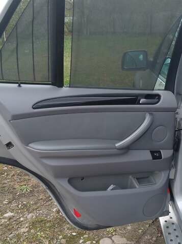 Серый БМВ Х5, объемом двигателя 2.99 л и пробегом 400 тыс. км за 9700 $, фото 12 на Automoto.ua