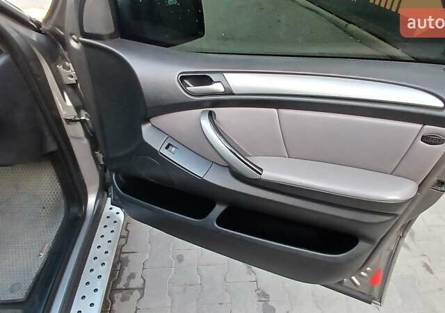 Сірий БМВ Х5, об'ємом двигуна 3 л та пробігом 260 тис. км за 12000 $, фото 25 на Automoto.ua