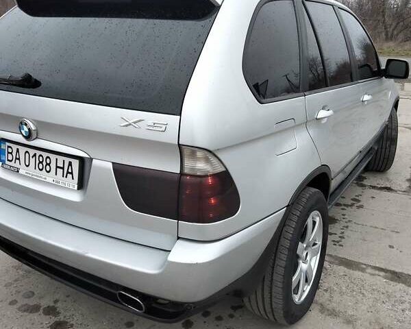 Серый БМВ Х5, объемом двигателя 3 л и пробегом 400 тыс. км за 9000 $, фото 3 на Automoto.ua