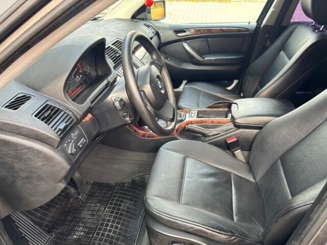 Сірий БМВ Х5, об'ємом двигуна 0 л та пробігом 320 тис. км за 2900 $, фото 4 на Automoto.ua