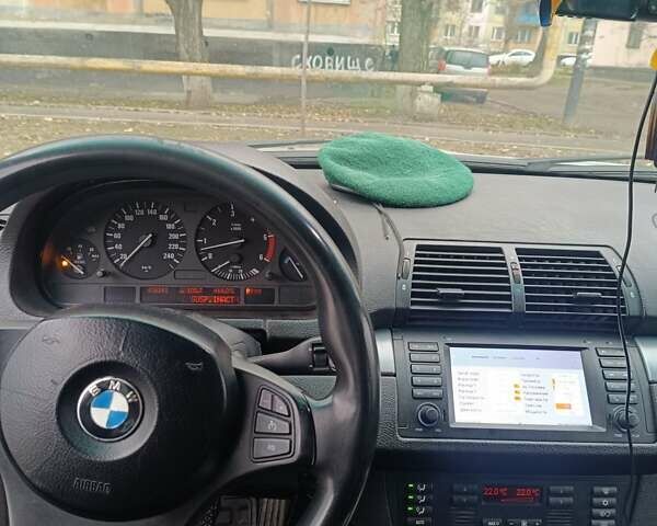 Сірий БМВ Х5, об'ємом двигуна 3 л та пробігом 412 тис. км за 6100 $, фото 1 на Automoto.ua