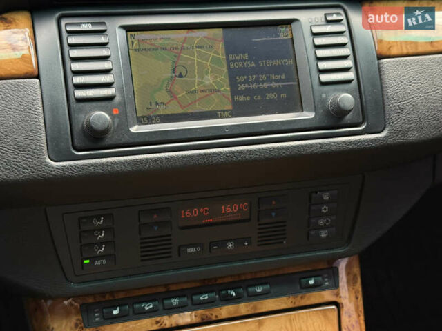 Серый БМВ Х5, объемом двигателя 3 л и пробегом 490 тыс. км за 11500 $, фото 30 на Automoto.ua