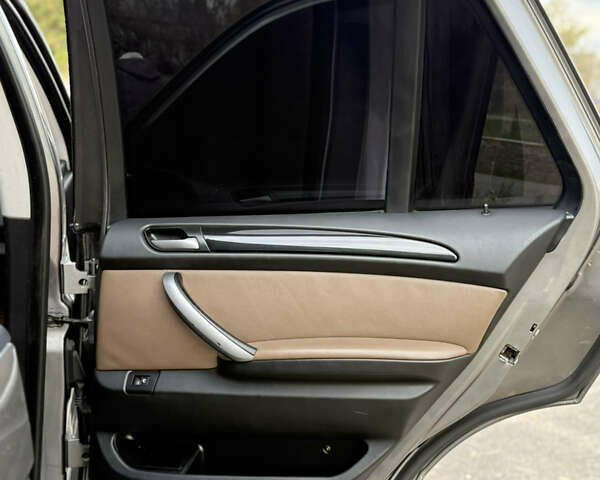 Серый БМВ Х5, объемом двигателя 2.99 л и пробегом 410 тыс. км за 11500 $, фото 16 на Automoto.ua