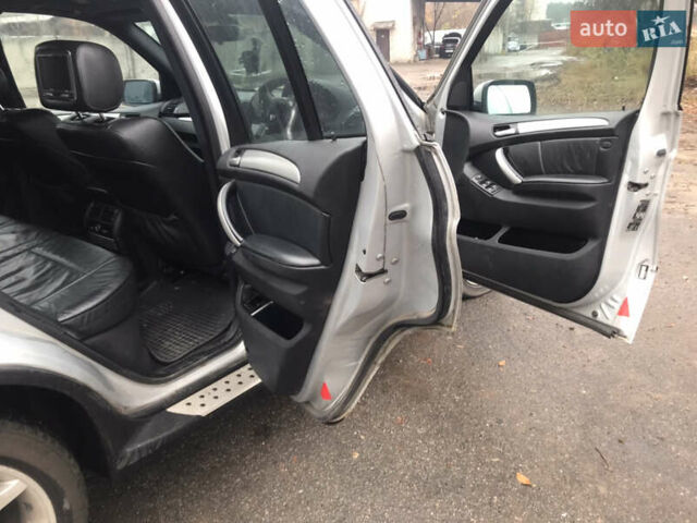 Серый БМВ Х5, объемом двигателя 3 л и пробегом 225 тыс. км за 3700 $, фото 2 на Automoto.ua