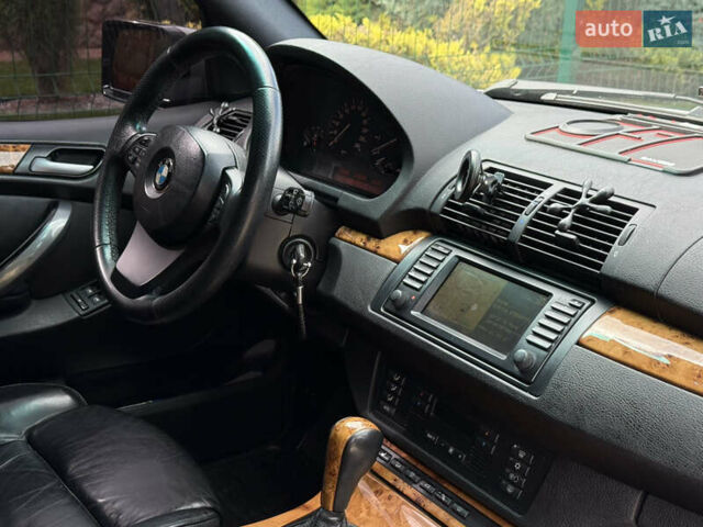Серый БМВ Х5, объемом двигателя 3 л и пробегом 490 тыс. км за 11500 $, фото 33 на Automoto.ua