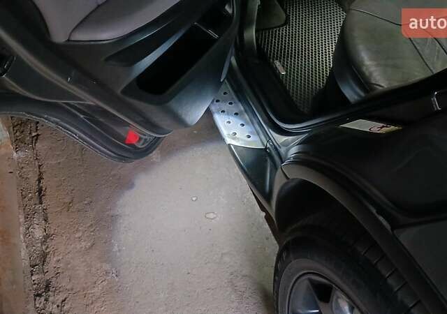 Сірий БМВ Х5, об'ємом двигуна 3 л та пробігом 260 тис. км за 12000 $, фото 2 на Automoto.ua