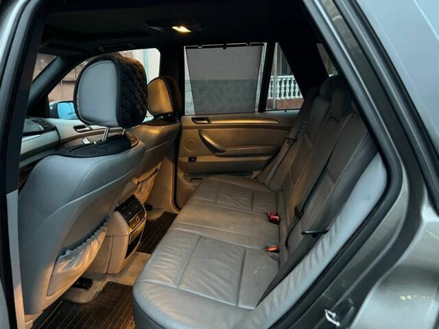 Серый БМВ Х5, объемом двигателя 3 л и пробегом 332 тыс. км за 5300 $, фото 12 на Automoto.ua