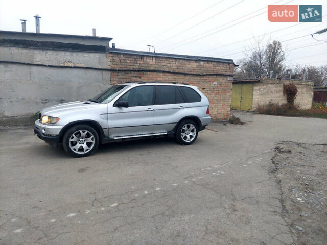 Серый БМВ Х5, объемом двигателя 3.01 л и пробегом 300 тыс. км за 4200 $, фото 4 на Automoto.ua