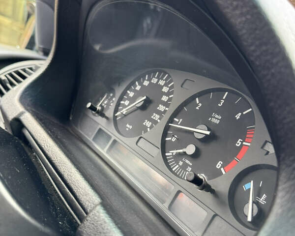 Сірий БМВ Х5, об'ємом двигуна 3 л та пробігом 439 тис. км за 10999 $, фото 22 на Automoto.ua