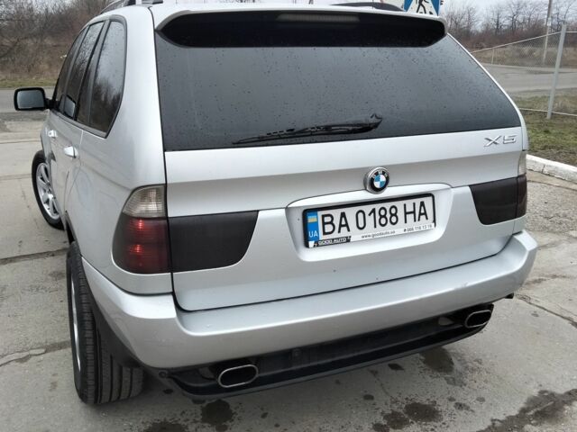 Серый БМВ Х5, объемом двигателя 3 л и пробегом 400 тыс. км за 9000 $, фото 3 на Automoto.ua