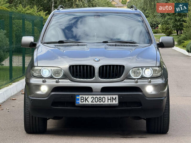 Серый БМВ Х5, объемом двигателя 3 л и пробегом 490 тыс. км за 11500 $, фото 40 на Automoto.ua